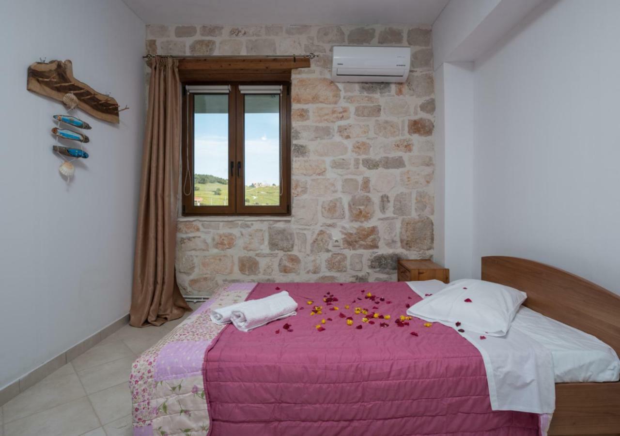 Villa Windmill Near Shipwreck Beach Volímai Exteriör bild